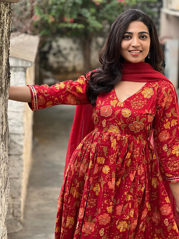 Red Cotton Floral Printed Kurti With Pant & Dupatta Set