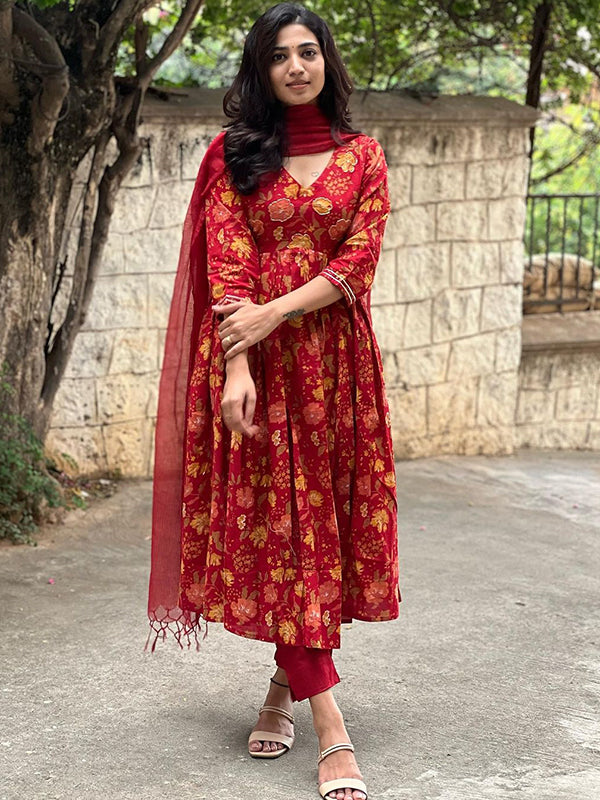 Red Cotton Floral Printed Kurti With Pant & Dupatta Set