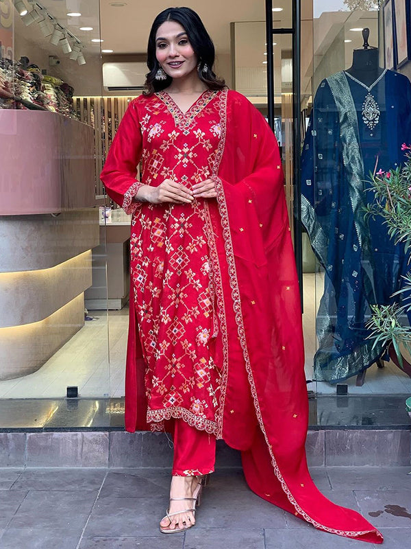 Red Viscose Printed Kurti With Pant & Dupatta Set