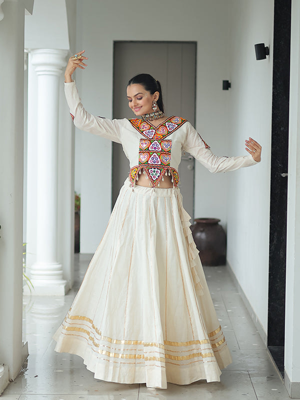 Off White Kutchi Gamthi Embroidered Work Blouse With Lehenga