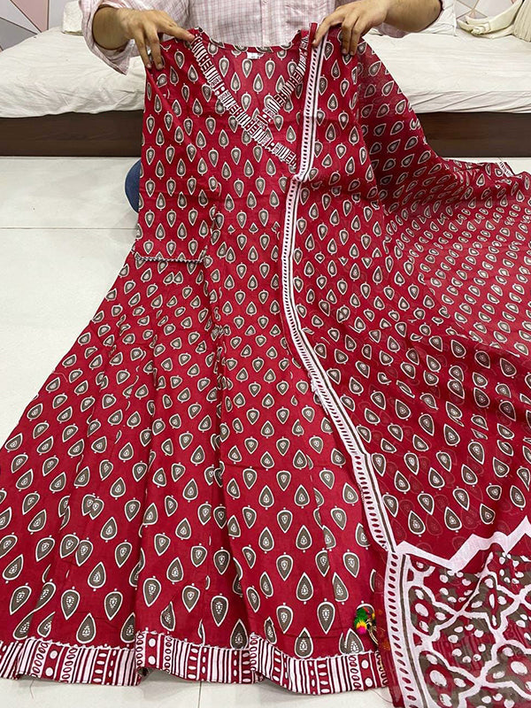 Maroon Naira Printed Kurti With Pant & Dupatta